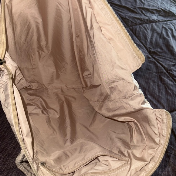 Roberto Coin Cream Quilted Tote Bag - Picture 8 of 12